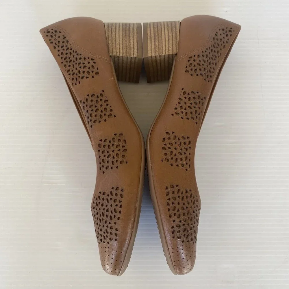 Airflex Women's Size 9 Tan Brown Leather Laser Cut Block Heel Pump Comfort Shoe - Picture 3 of 13
